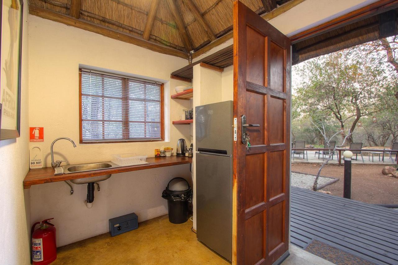 South Safari Lodge Marloth Park Exterior photo