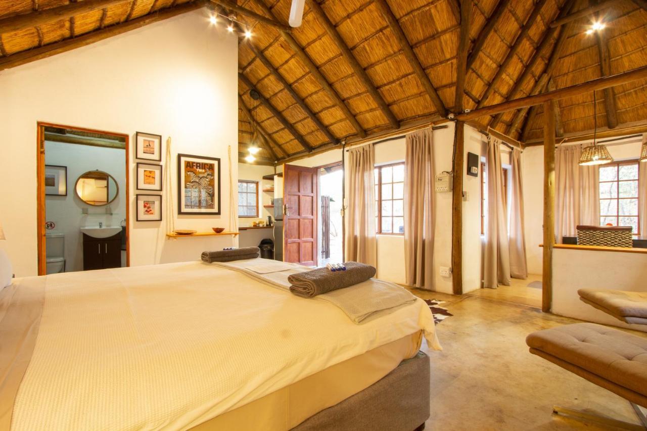 South Safari Lodge Marloth Park Exterior photo
