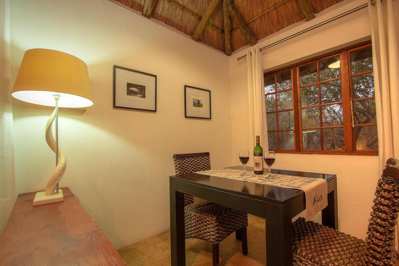 South Safari Lodge Marloth Park Exterior photo