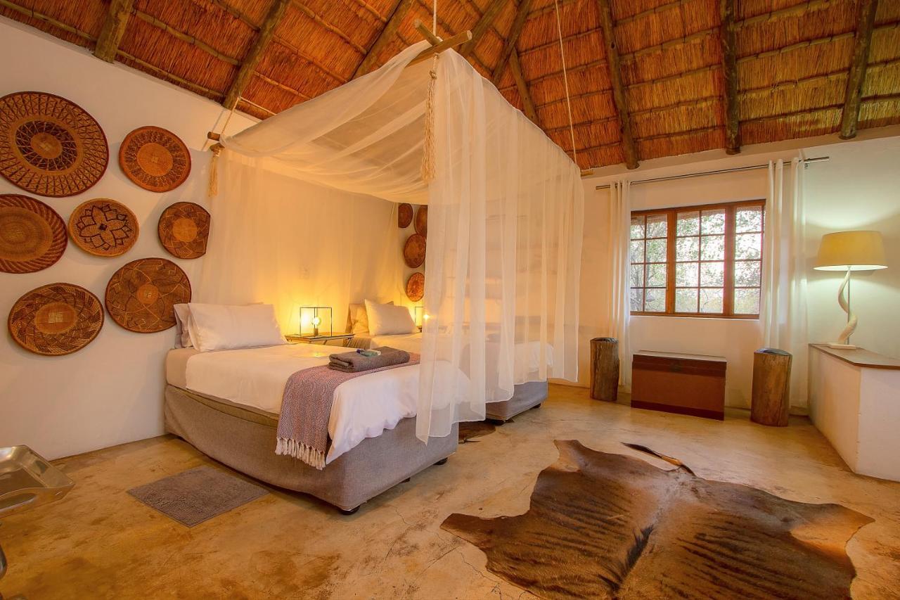 South Safari Lodge Marloth Park Exterior photo
